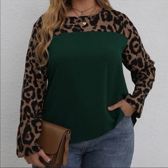 ‼️LAST CALL PRICE FIRM‼️ 💚 Leopard long sleeve blouse! - Picture 4 of 15